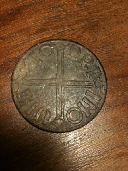 Unknown-Coin-Found-In-Garden
